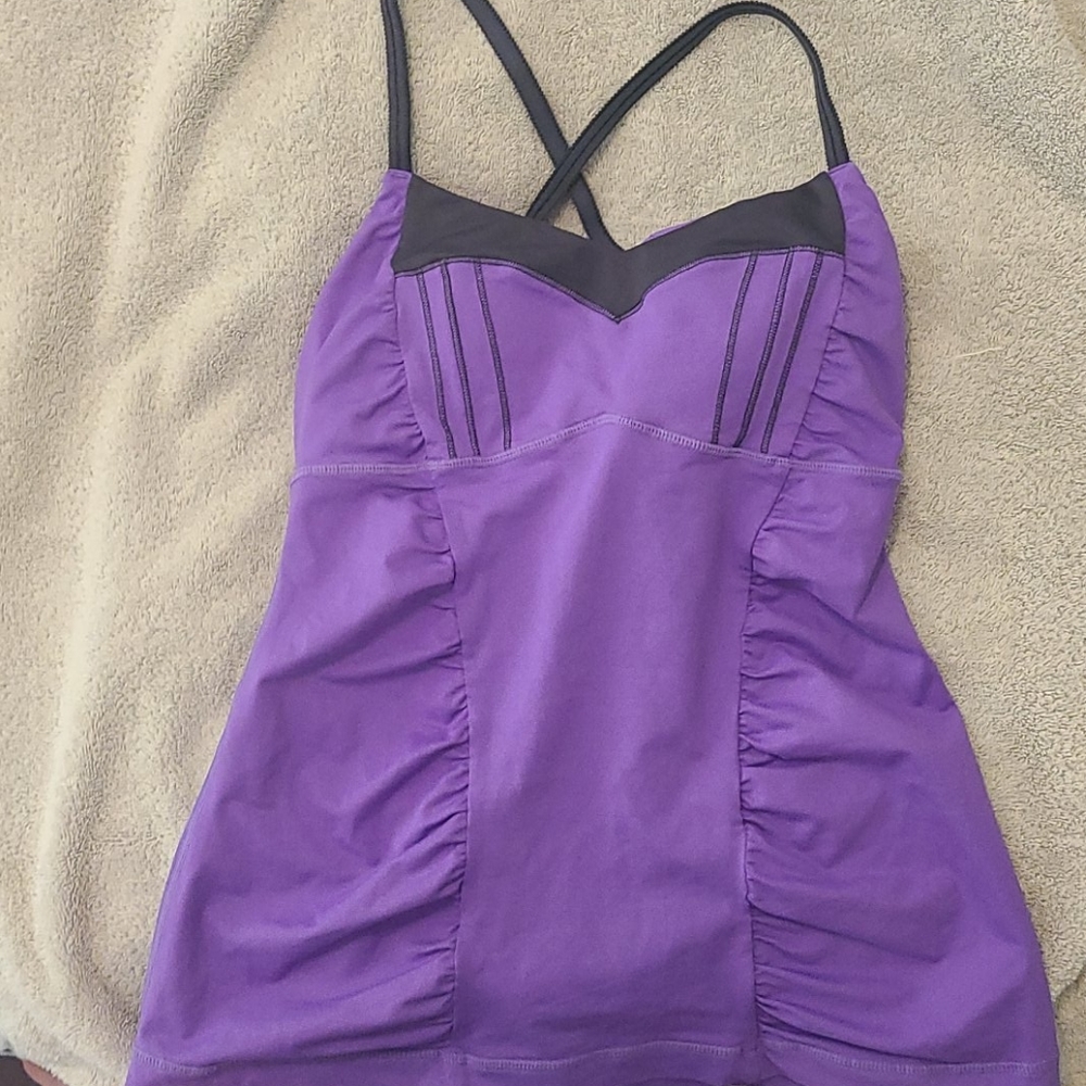 Lululemon purple tank with adjustable straps